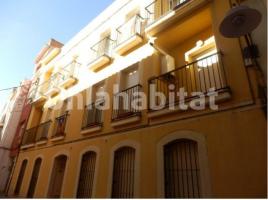 Piso, 101 m², cerca de bus y tren, seminuevo