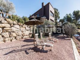  (unifamiliar aïllada), 218 m², près de bus et de train, presque neuf