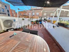 Flat, 96 m², near bus and train