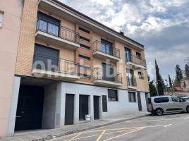 Dúplex, 104 m², prop de bus i tren, nou