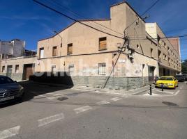 Casa (unifamiliar aïllada), 250 m², prop de bus i tren