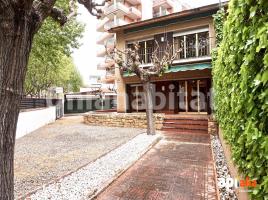 Casa (unifamiliar aislada), 246 m², cerca de bus y tren