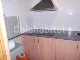 Flat, 41 m², near bus and train