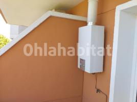 Pis, 56 m², près de bus et de train, COSTA