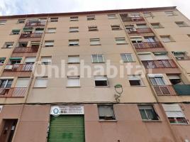 Pis, 64 m², prop de bus i tren