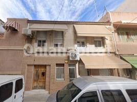 Piso, 95 m², cerca de bus y tren