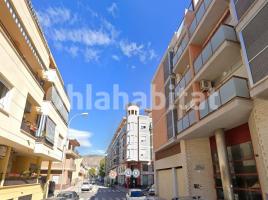 Pis, 72 m², prop de bus i tren