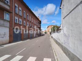 Houses (detached house), 80 m², near bus and train