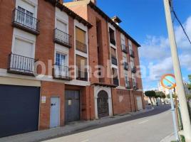 Houses (detached house), 80 m², near bus and train