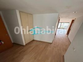 Duplex, 112 m², near bus and train, almost new