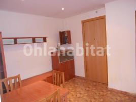 Piso, 41 m², cerca de bus y tren