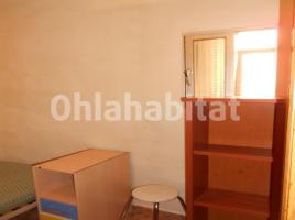 Piso, 41 m², cerca de bus y tren