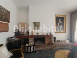 Pis, 180 m², prop de bus i tren