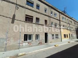 Flat, 51 m², near bus and train