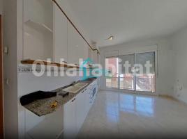 Piso, 62 m², cerca de bus y tren