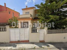 Piso, 148 m², cerca de bus y tren, seminuevo