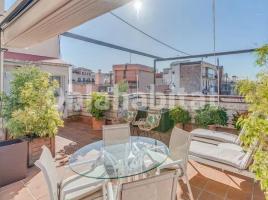 Ático, 195 m², cerca de bus y tren