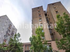 Piso, 83 m², cerca de bus y tren
