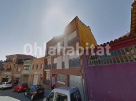 Flat, 88 m², near bus and train, almost new