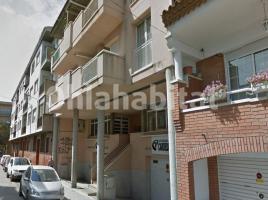 Piso, 100 m², cerca de bus y tren