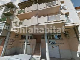 Piso, 100 m², cerca de bus y tren