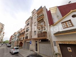 Flat, 96 m², near bus and train