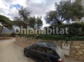 Houses (detached house), 250 m², near bus and train