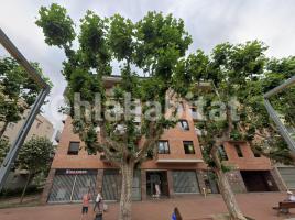 Piso, 81 m², cerca de bus y tren, seminuevo