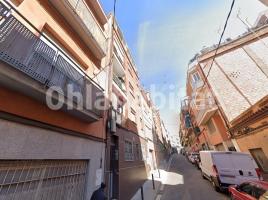 Dúplex, 72 m², cerca de bus y tren