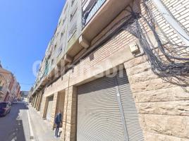 Pis, 65 m², près de bus et de train
