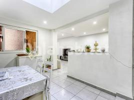Houses (detached house), 216 m², near bus and train