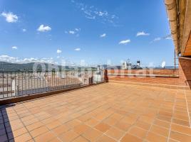 Casa (unifamiliar aislada), 290 m², cerca de bus y tren