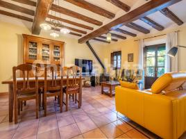 Casa (unifamiliar aislada), 229 m², cerca de bus y tren