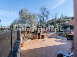 Casa (unifamiliar adossada), 336 m², prop de bus i tren