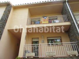 Casa (unifamiliar aislada), 233 m², cerca de bus y tren, centro