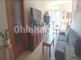 Flat, 71 m², near bus and train, almost new, Sax sala