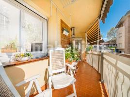 Pis, 108 m², prop de bus i tren