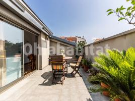 Attic, 141 m², near bus and train, almost new