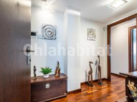 Attic, 141 m², near bus and train, almost new