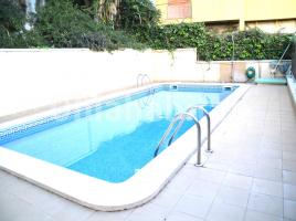 Àtic, 85 m², près de bus et de train, presque neuf