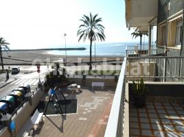 Flat, 64 m², near bus and train