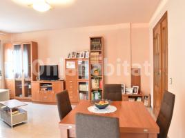 Pis, 135 m², prop de bus i tren