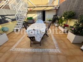 Houses (terraced house), 182 m², near bus and train, almost new