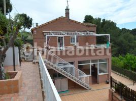 Houses (detached house), 155 m², near bus and train, almost new
