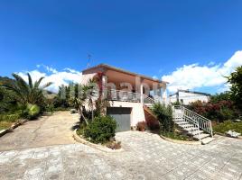 Houses (detached house), 215 m², near bus and train