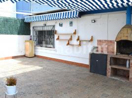Àtic, 67 m², près de bus et de train