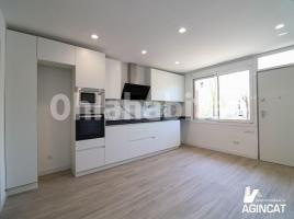 Obra nova - Pis a, 39 m², prop de bus i tren, can rull