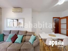 Flat, 117 m², near bus and train, CENTRO