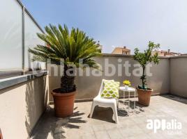 Attic, 141 m², near bus and train, almost new, creu alta