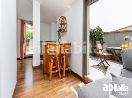 Attic, 141 m², near bus and train, almost new, creu alta
